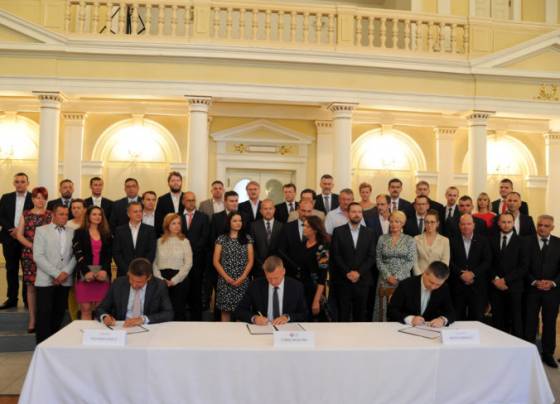 Maďarské strany SMK, Most-Híd a hnutie Spolupatričnosť podpísali deklaráciu o spolupráci