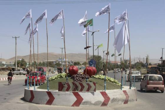 taliban obsadil posledne velke mesto v okoli kabulu povstalci ziskali dzalalabad bez boja