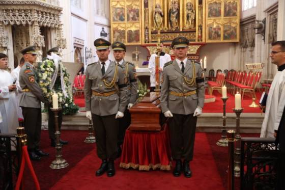 pohreb kardinala jozefa tomka v kosiciach svata omsa bude v latinskom a slovenskom jazyku