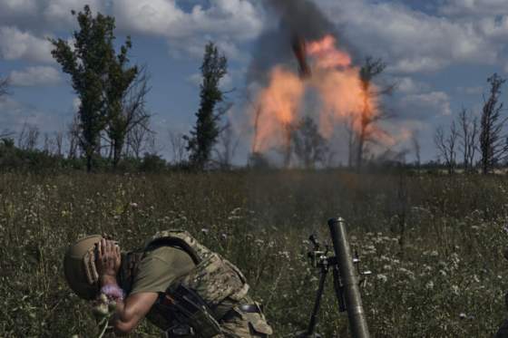 ukrajine pravdepodobne pomohla v boji kontroverzna kazetova municia ruski vojaci museli utiect
