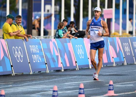 chodec dominik cerny obsadil na olympiade 34 miesto za svojim osobnym rekordom zaostal o necele tri minuty