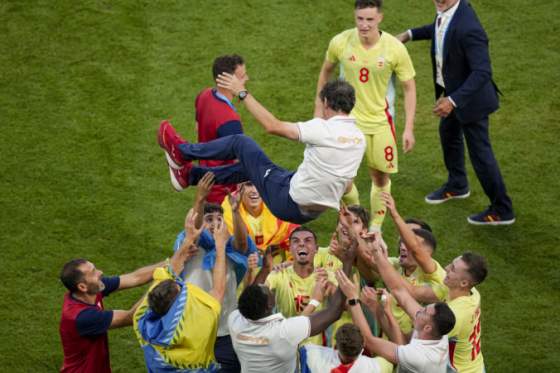 spanielski futbalisti su tie najstastnejsie deti na svete po triumfe v lige majstrov si odnasaju zlato aj z olympiady