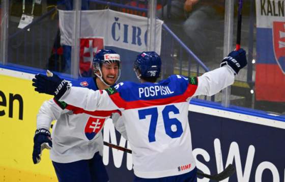 pozvanku na olympijsku kvalifikaciu dostali aj hraci z khl slovensky dres si oblecu aj hraci zo zamoria