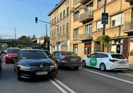 taxik zrazil v bratislave len 16 rocne dievca skoncilo v nemocnici