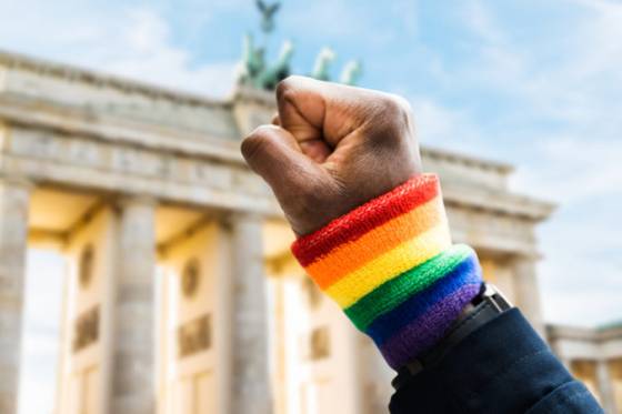 v nemecku odskodnili desiatky ludi ktorych stihali pre ich homosexualitu