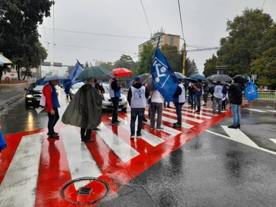 Odborári budú protestovať v Poprade, nepáči sa im zmrazenie mzdových príplatkov