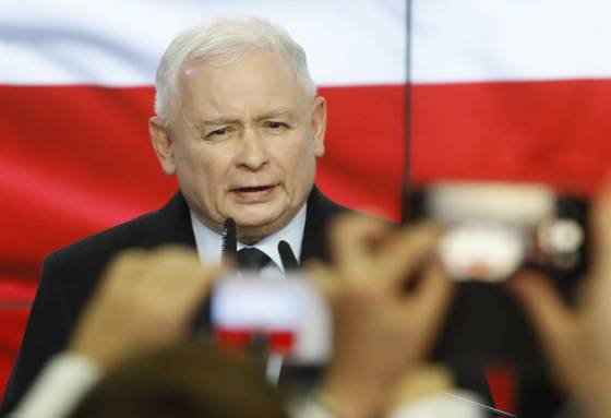 varsava bude pozadovat reparacie od nemecka za nacisticku okupaciu tvrdi lider vladnej strany kaczynski