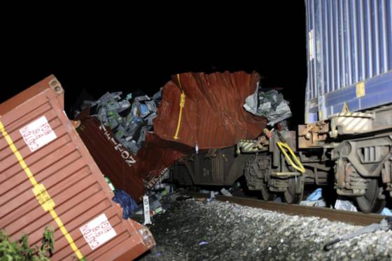 v chorvatsku sa zrazili dva vlaky 11 ludi je zranenych a pocty mrtvych zrejme este stupnu foto