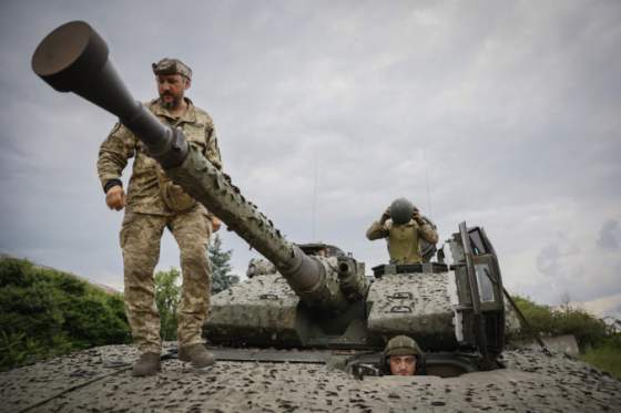 rusko nasadilo zaloznu armadu jednotky z luhanskej oblasti premiestnuje na obranu