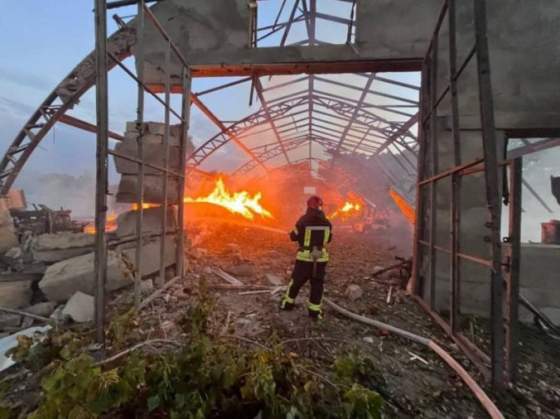 Rusko útočilo na jeden z významných prístavov na Dunaji, horeli aj civilné domy (foto)