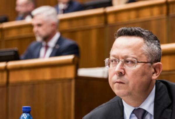 zdieranie ludi a zabijanie ekonomickeho rastu opozicia ostro reaguje na kamenickeho konsolidaciu