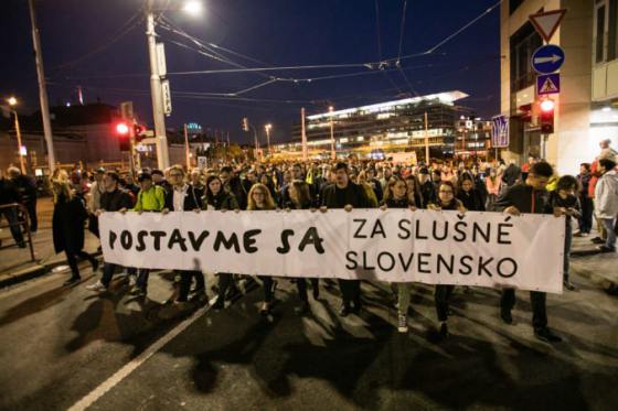 protest za spravodlive slovensko smer leopoldov ci pomocnici mafie ludia reagovali na threemu aj kauzu gorila foto