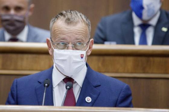 vybor pre nezlucitelnost funkcii zastavil konanie voci kollarovi uz nie je konatelom firmy
