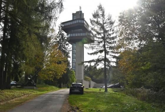 na dukle oslavovali 77 vyrocie karpatsko duklianskej operacie a otvorili vyhliadkovu vezu foto video