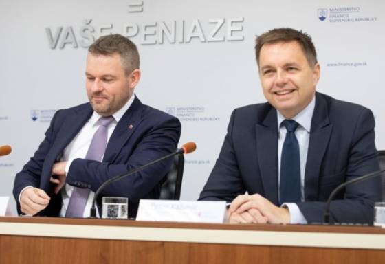 Pellegrini verí v Kažimírovu nevinu, na jeho odchod z funkcie nevidí zatiaľ dôvod