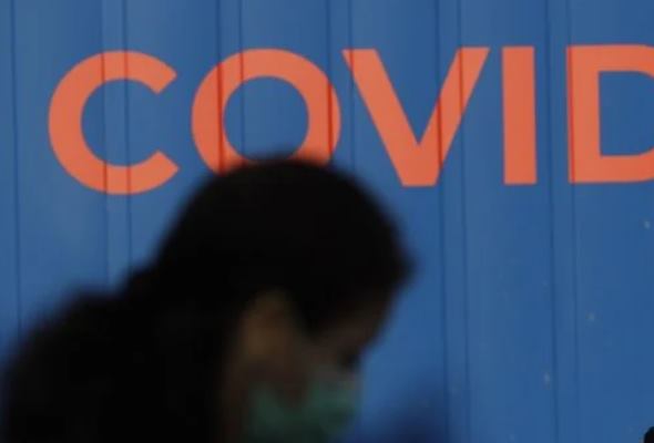 koronavirus na slovensku pribudli hospitalizovani aj 15 umrti a pcr odhalili stovky nakazenych