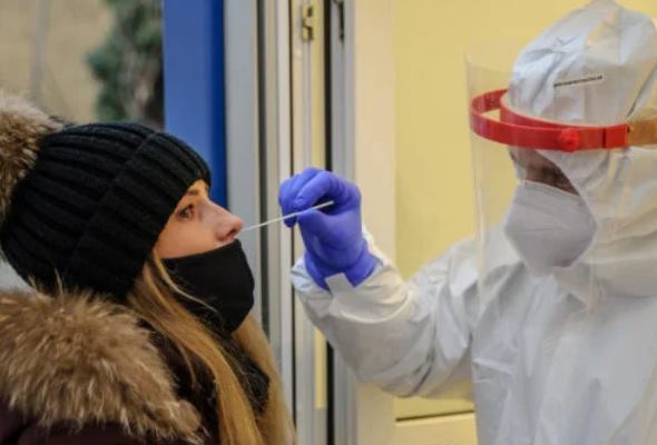 koronavirus na slovensku pribudlo 22 umrti a pcr testy odhalili takmer 5 tisic nakazenych