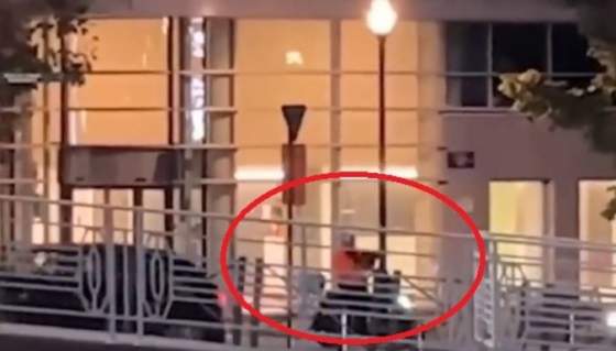 strelba v bruseli si vyziadala obete utocnik mal kricat allahu akbar video