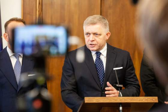 premier fico si od sis vyziadal spravu o bezpecnostnych rizikach spojenych s dalsim moznym pokusom o atentat na jeho osobu