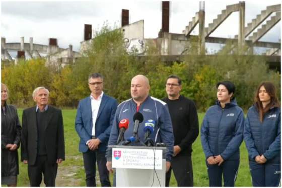 vystavba atletickej haly vo zvolene sa zacala podla huliaka ide o projekt narodneho vyznamu video