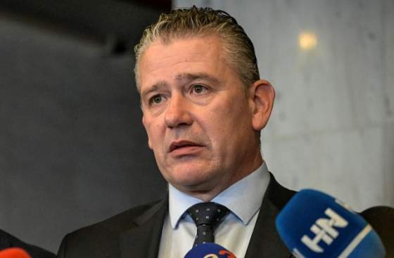 zandarov na ulici este nikto nevidel ale auticka uz existuju kritizuje mikulec aj dizajn noveho polepu