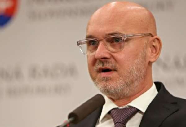 sef sis klame a fico ho chrani liberali organizuju dalsi protestny pochod za odvolanie pavla gaspara