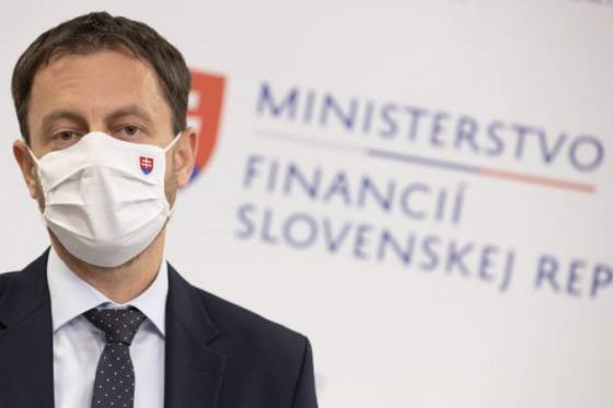 Miliardy eur pre Slovensko vyčlenil Heger na pomoc v čase pandémie COVID-19, otázna bude druhá vlna