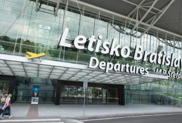 bratislavske letisko upozornuje na podmienky krajin cestujuci sa nemusia dostat do lietadla
