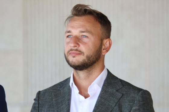 Matovič je podľa majetkových priznaní bezdomovec, Šutaj Eštok žiada preveriť ich pravdivosť (video)
