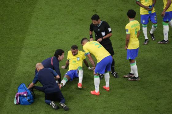 neymar nestihne ani zapas proti kamerunu lekar timu neuviedol cas jeho navratu brazilcania sa stazuju na travnik