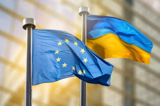ukrajina musi potlacit korupciu a prijat zakon o lobingu eurokomisia odporuca zacat rozhovory o vstupe do eu