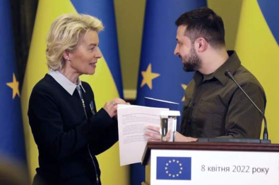 EÚ poslala Ukrajine 1,5 miliardy eur z balíka makrofinančnej pomoci, oznámila Leyenová