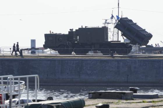 rusi tvrdia ze nad azovskym morom zostrelili dve prerobene ukrajinske rakety s 200