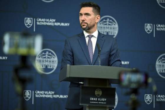 pellegrini ma v rukach osud hazardu takac ocakava ze zakon pojde spat do parlamentu