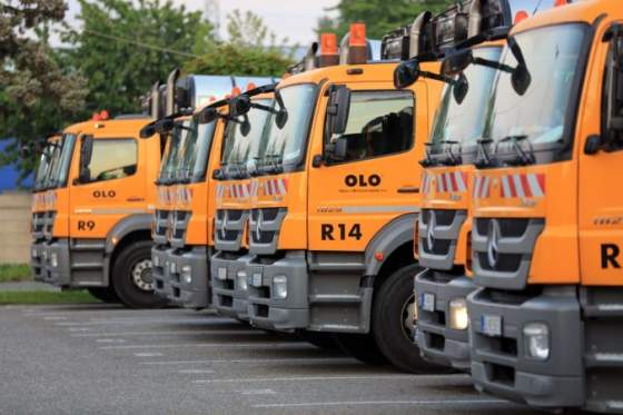 bratislavska spolocnost olo ma nove dvojkomorove vozidla na zber odpadu