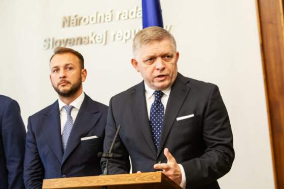 fico povazuje rozsudok v pripade curillovcov za absurdny smer ponuka sutajovi estokovi pravnu pomoc