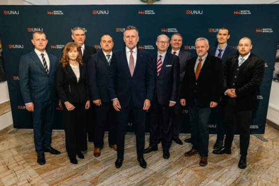 winkler predstavil prvych kandidatov do komunalnych volieb priblizil aj hlavne priority strany dunaj