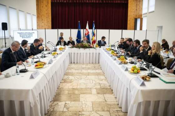 vlada na vyjazdovom rokovani vo okrese svidnik podporila projekty za takmer 2 5 miliona eur