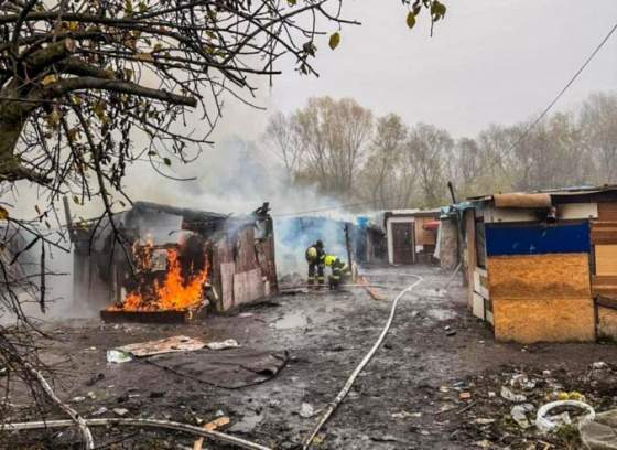 poziare vo vylucenych komunitach sposobili smrt deviatich deti clovek v ohrozeni apeluje na vladu