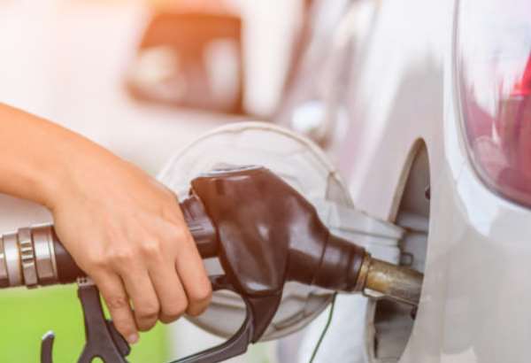 slovenskych vodicov caka priaznivy zaver novembra analytici naznacuju prvy realny priestor na pokles cien benzinu aj nafty