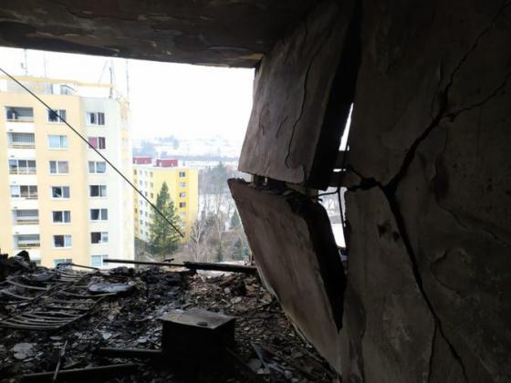 Vrchné poschodia prešovskej bytovky zničenej po výbuchu plynu budú demontovať