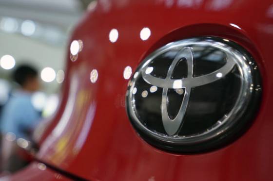 Toyota má v Anglicku dve fabriky, šéf jej európskej divízie varuje pred tvrdým brexitom