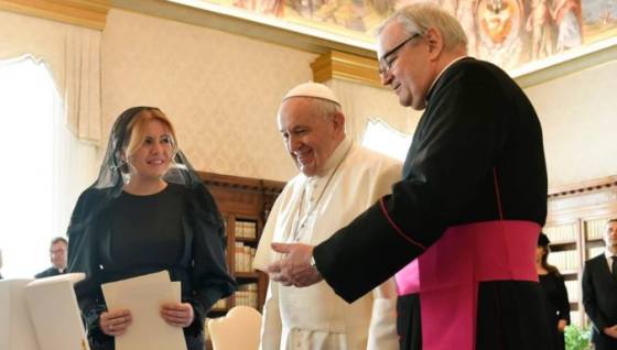 prezidentka caputova sa stretla s papezom frantiskom ktory adresoval slovakom odkaz foto