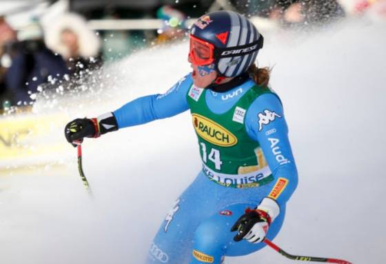 goggiova ovladla v lake louise dva zjazdy a superobrovsky slalom hetrikom napodobnila vonnovu z roku 2015 video