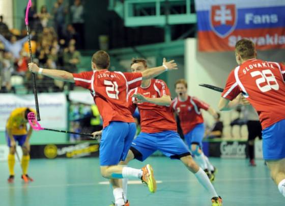 Slováci na MS vo florbale postúpili cez Nemcov do štvrťfinále, kde na nich čakajú domáci Fíni