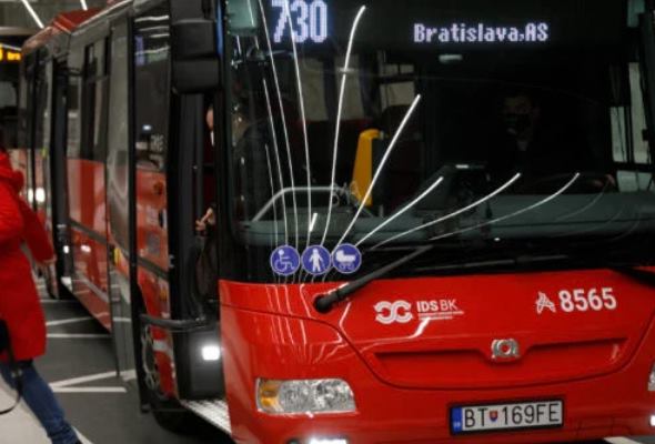 Arriva sa so Slovak Lines nedohodla, Pezinok a Senec má stále nedostatok spojov  - Spravy.Pozri.sk