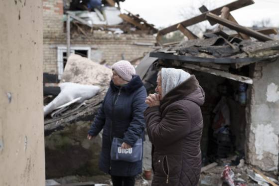 pocas najnovsieho ruskeho raketoveho utoku zahynuli na ukrajine traja ludia poskodene boli aj obytne budovy