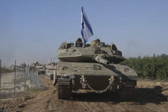 Izrael rozšíril pozemnú operáciu na celé Pásmo Gazy