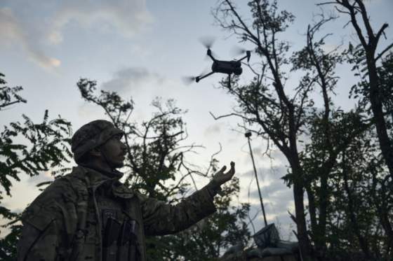 kyjev a moskva na seba navzajom utocili bezpilotnymi lietadlami ukrajinske vzdusne sily zostrelili takmer vsetky drony