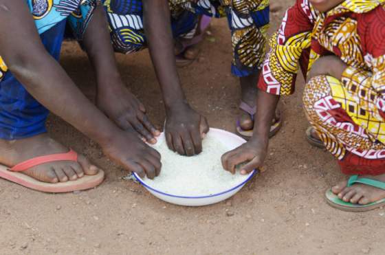osn varuje pred hladomorom v zapadnej a strednej afrike moze v buducom roku postihnut takmer 50 milionov ludi